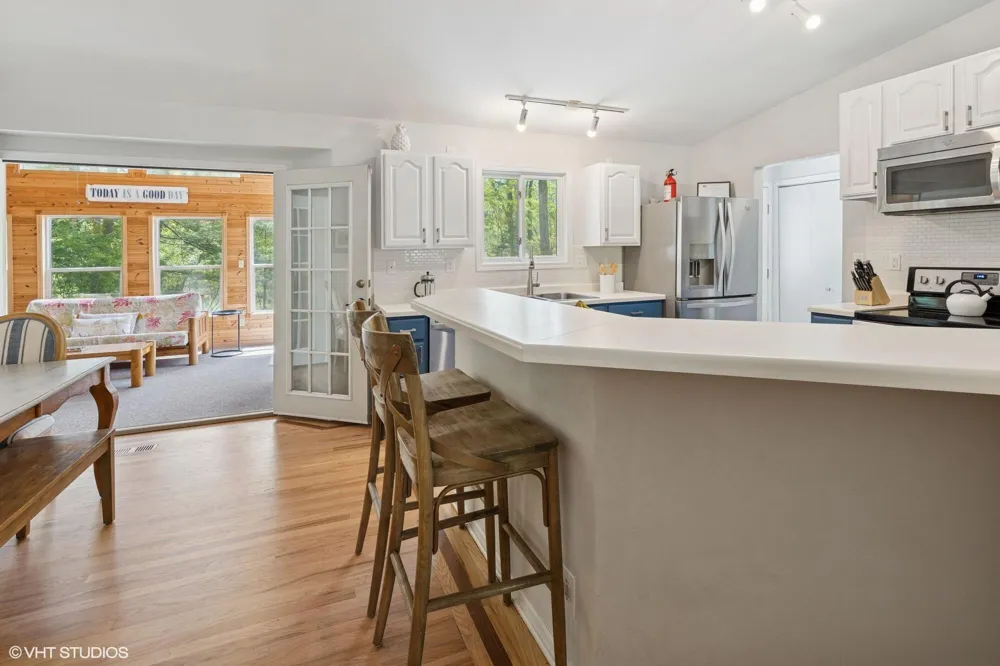 6490 E Chikaming Sawyer, MI 49125