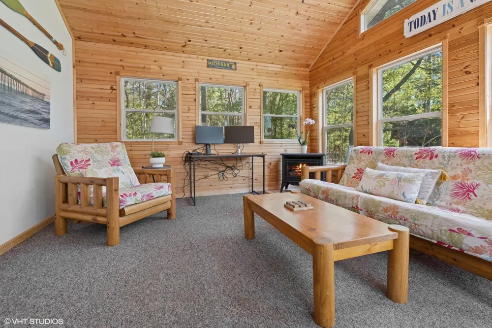 6490 E Chikaming Sawyer, MI 49125