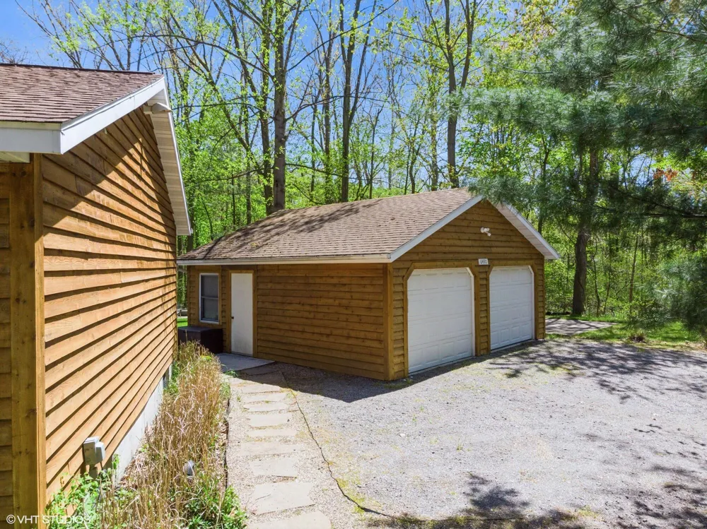 6490 E Chikaming Sawyer, MI 49125