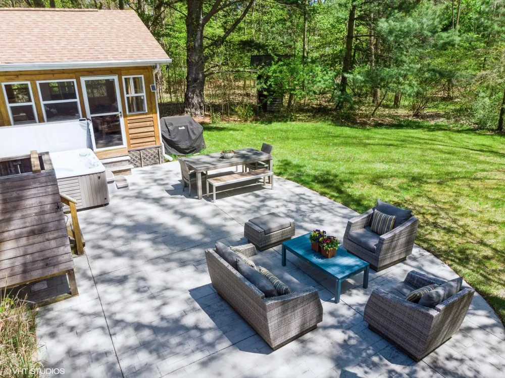 6490 E Chikaming Sawyer, MI 49125