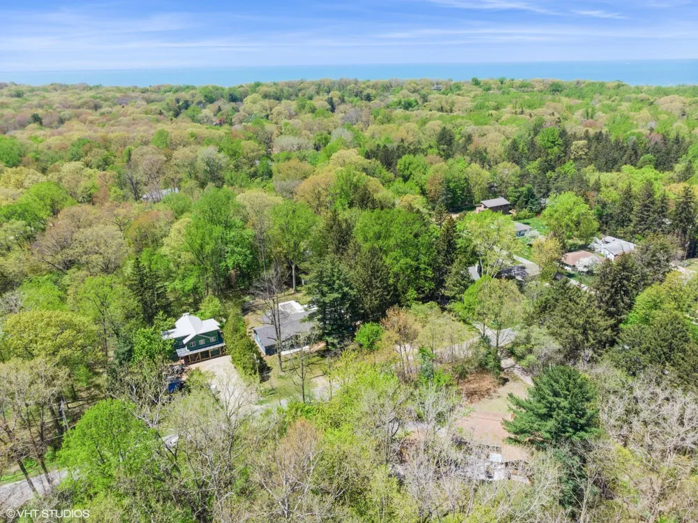6490 E Chikaming Sawyer, MI 49125