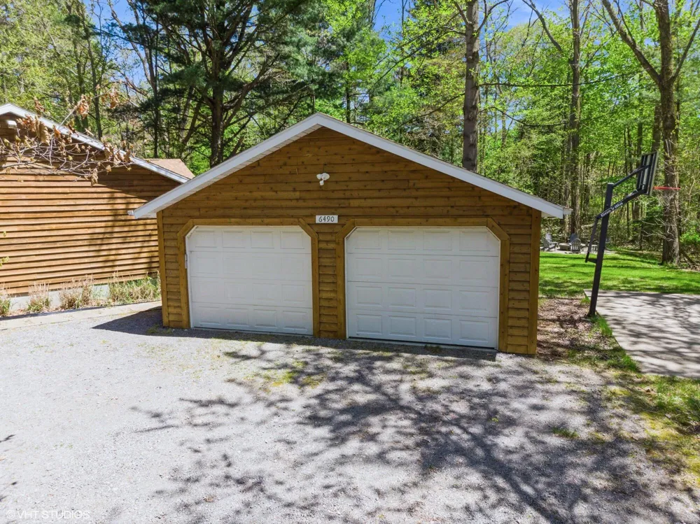6490 E Chikaming Sawyer, MI 49125
