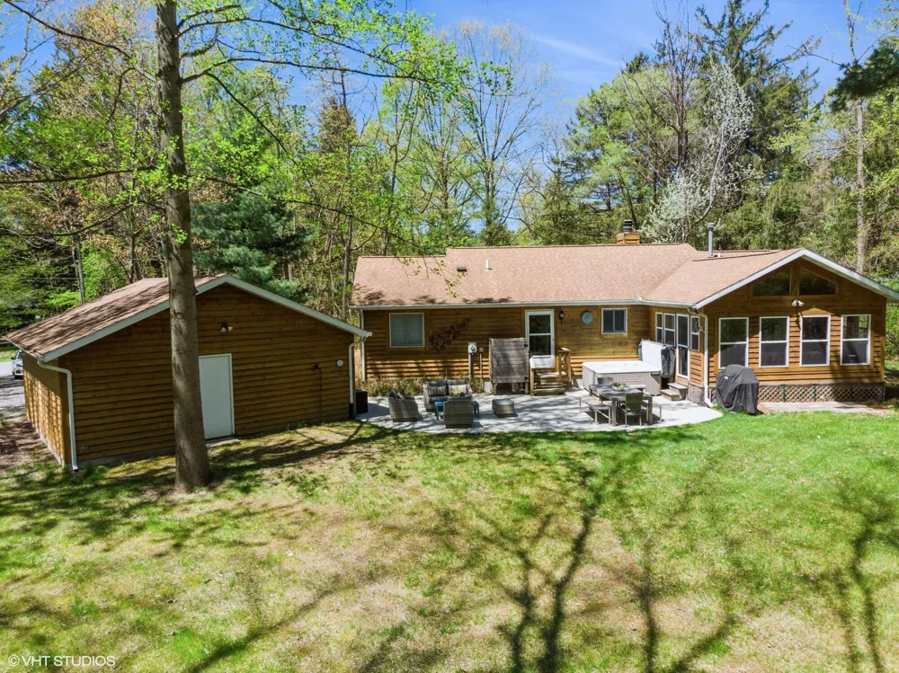 6490 E Chikaming Sawyer, MI 49125