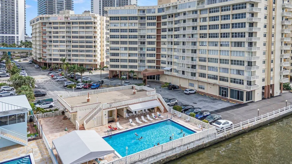 1817 S Ocean Dr #219 Hallandale Beach, FL 33009