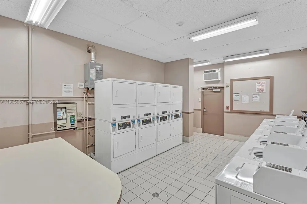 1817 S Ocean Dr #219 Hallandale Beach, FL 33009