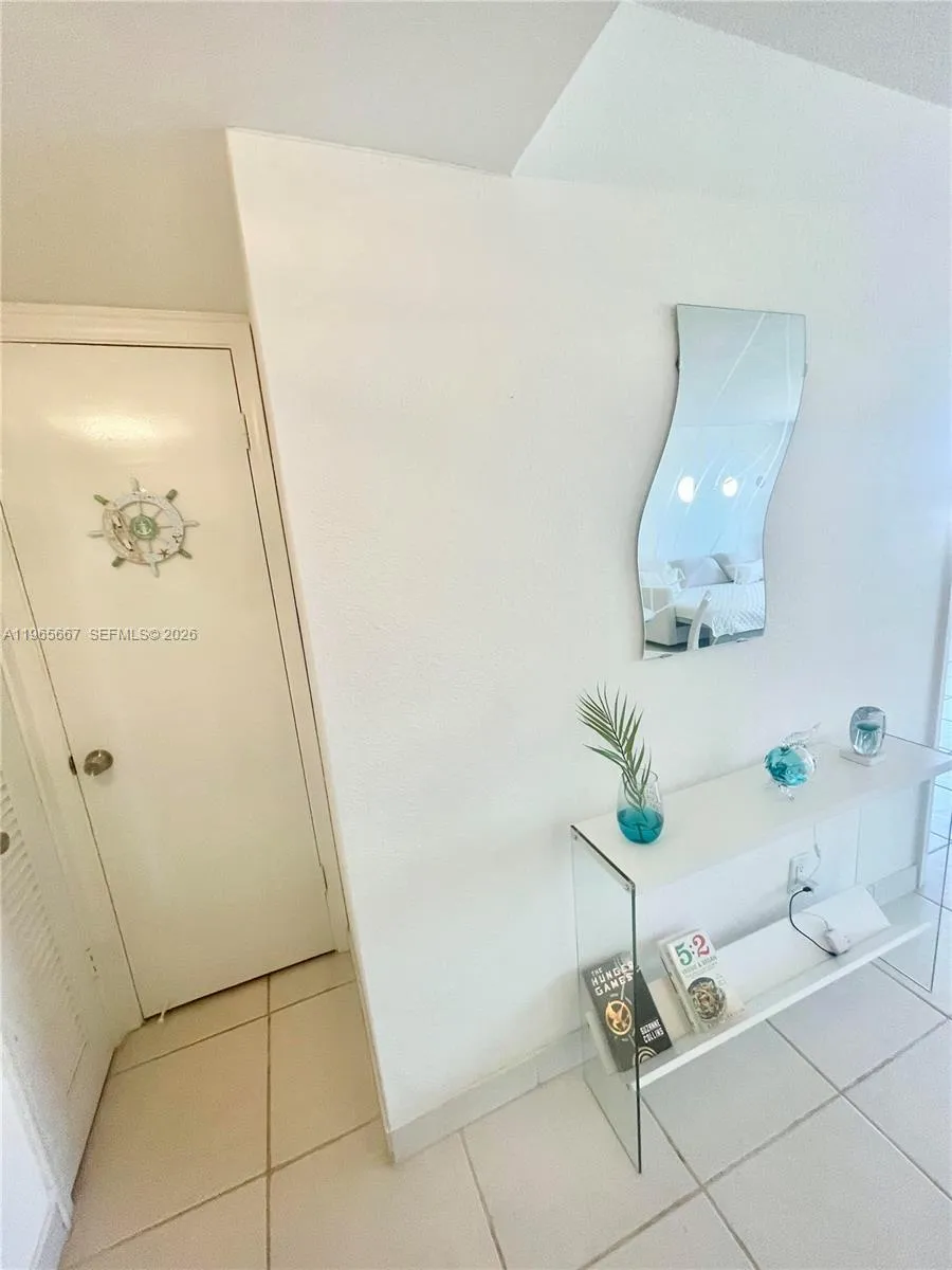 1817 S Ocean Dr #219 Hallandale Beach, FL 33009