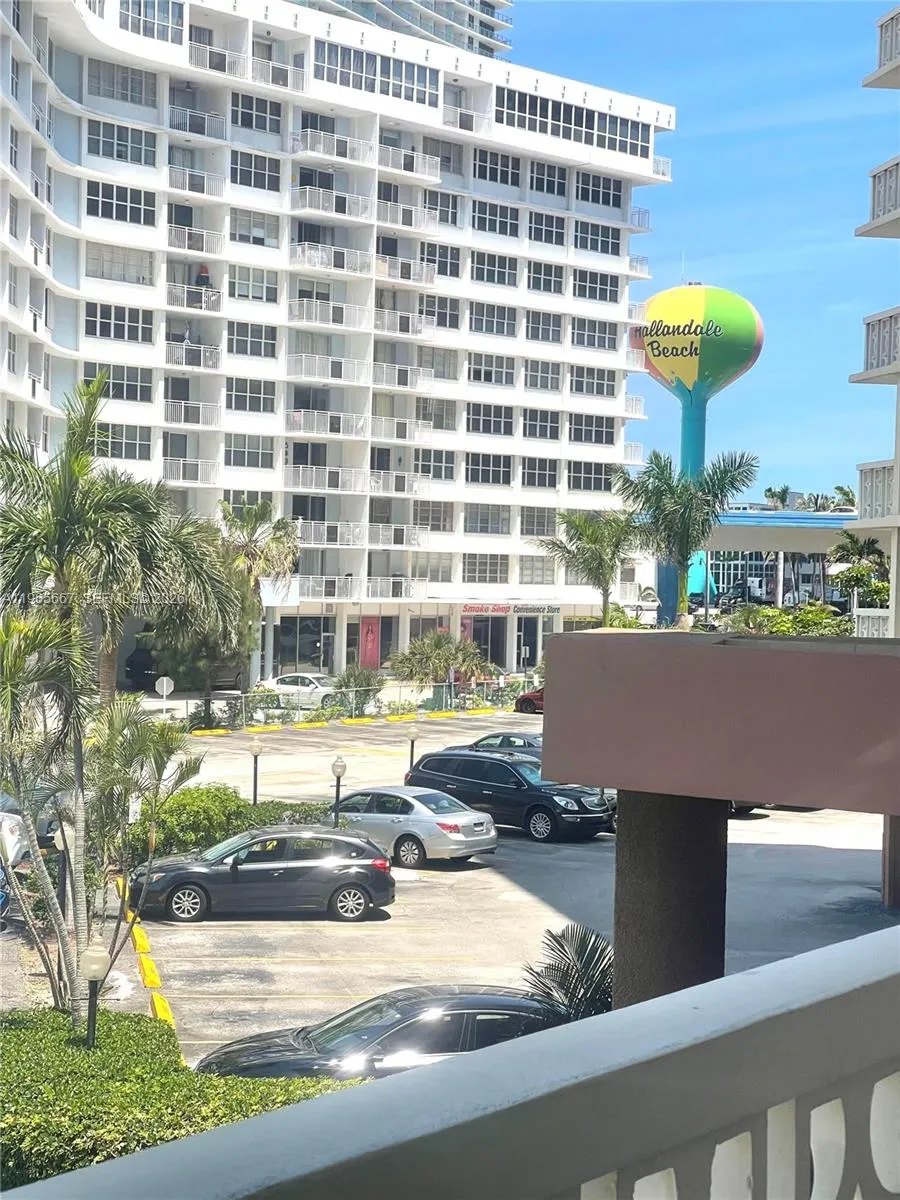 1817 S Ocean Dr #219 Hallandale Beach, FL 33009