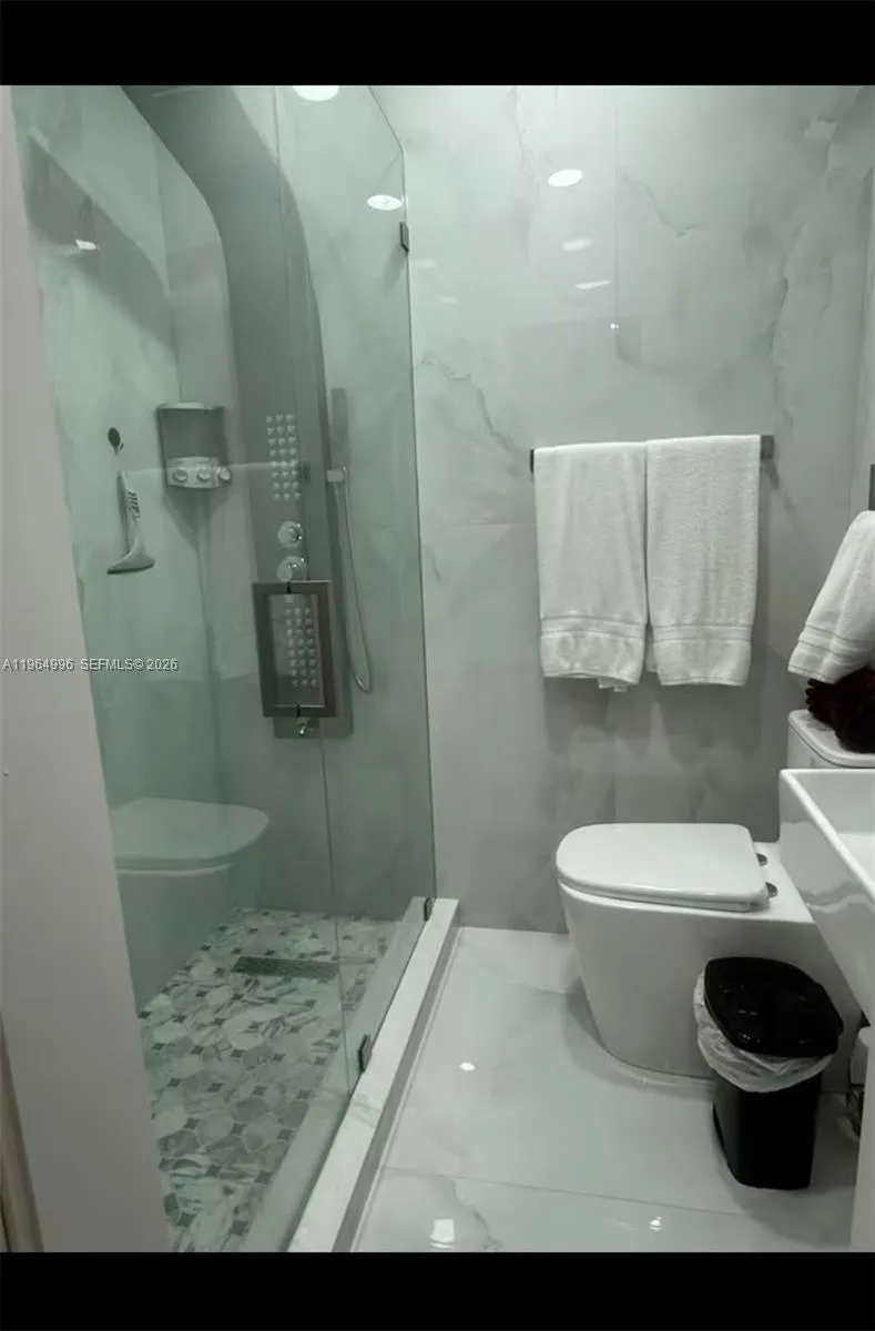 508 De Leon Dr Miami Springs, FL 33166