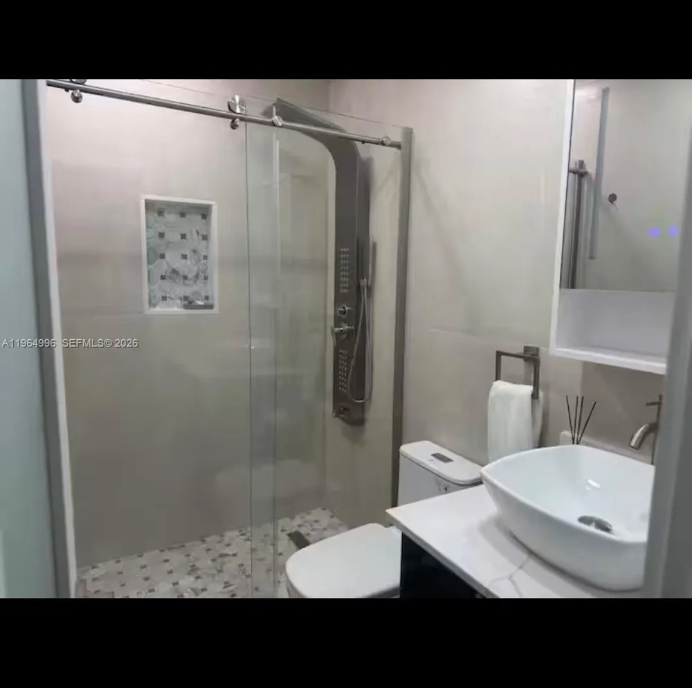 508 De Leon Dr Miami Springs, FL 33166