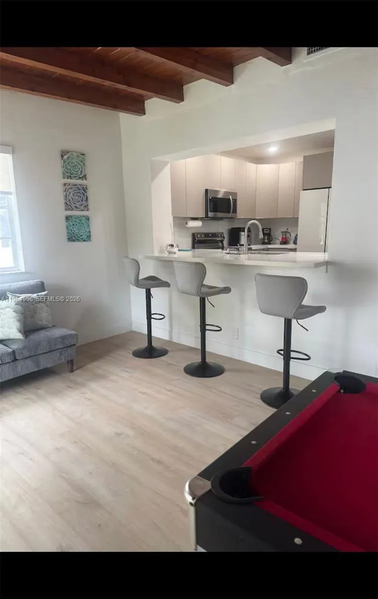 508 De Leon Dr Miami Springs, FL 33166