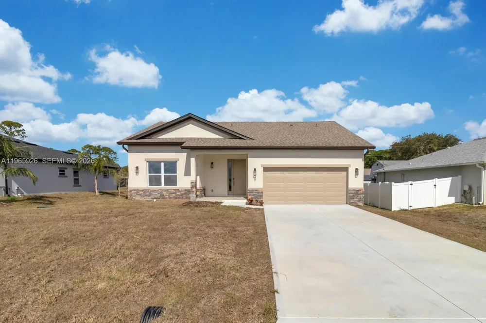 1811 MISSOURI Palm Bay, FL 32907