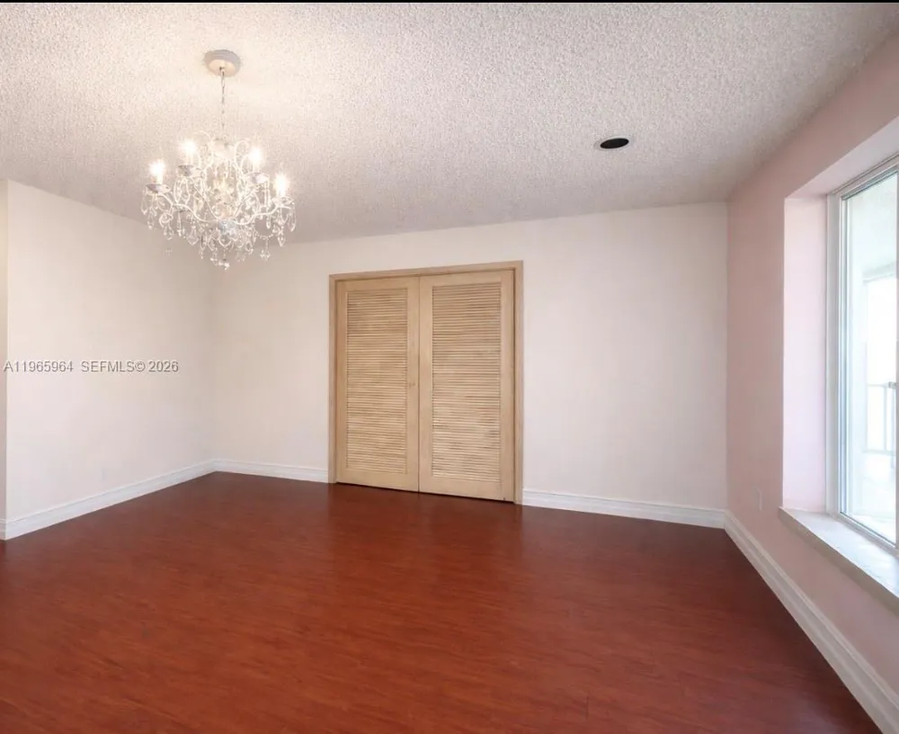 7355 Poinciana Ct Miami Lakes, FL 33014