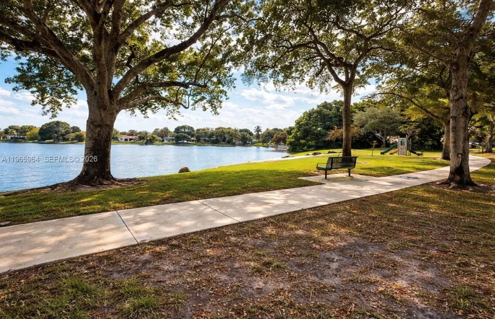 7355 Poinciana Ct Miami Lakes, FL 33014