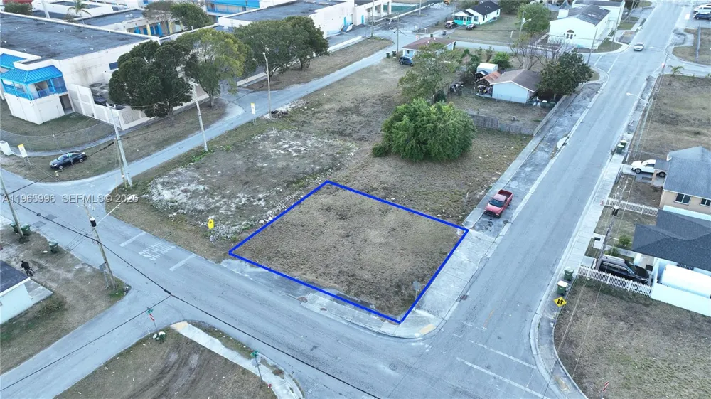 402 SW 6th St Homestead, FL 33030