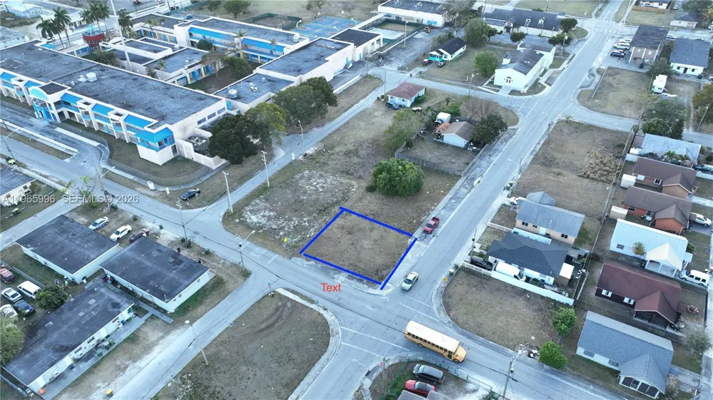 402 SW 6th St Homestead, FL 33030