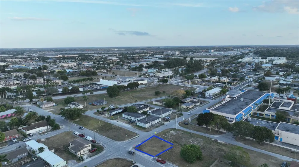 402 SW 6th St Homestead, FL 33030