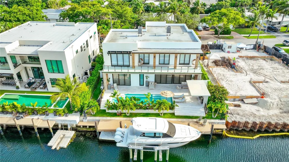 2050 S Hibiscus Dr North Miami, FL 33181
