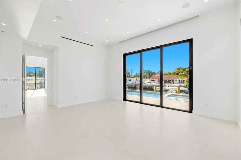 2050 S Hibiscus Dr North Miami, FL 33181