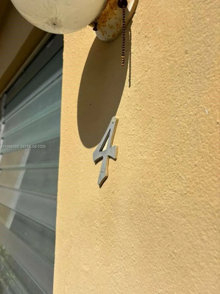 301 Sharar Ave #4 Opa-Locka, FL 33054