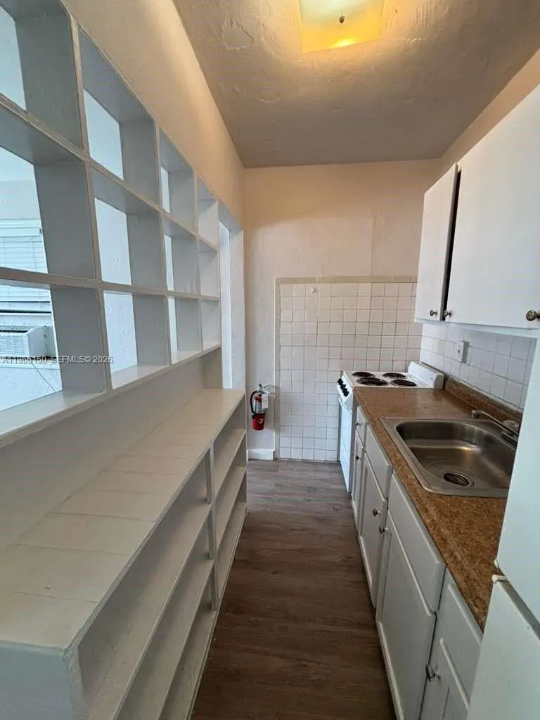 301 Sharar Ave #4 Opa-Locka, FL 33054