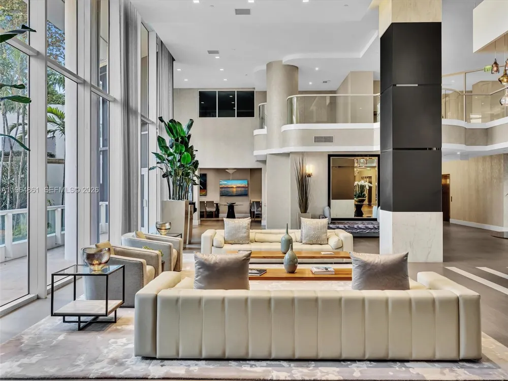 21150 Point Pl #305 Aventura, FL 33180