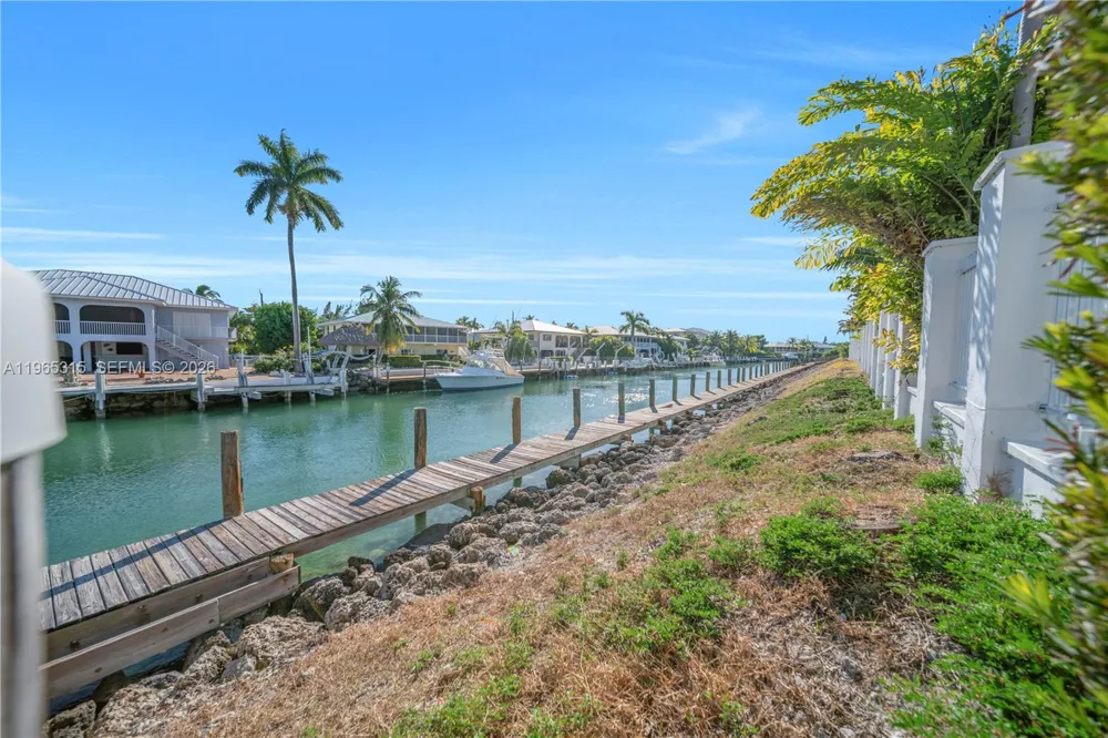 7026 Harbor Village Dr Duck, FL 33050