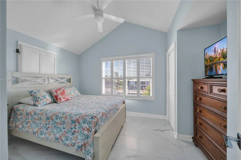 7026 Harbor Village Dr Duck, FL 33050