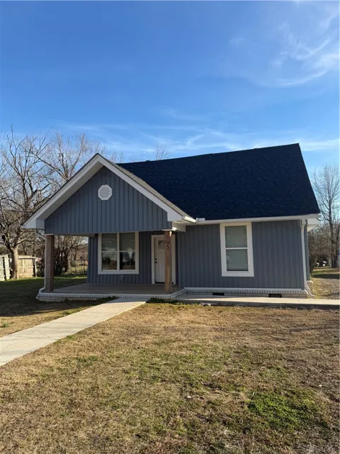 703 NW 1st Street