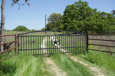 1035 Old Sayers Road