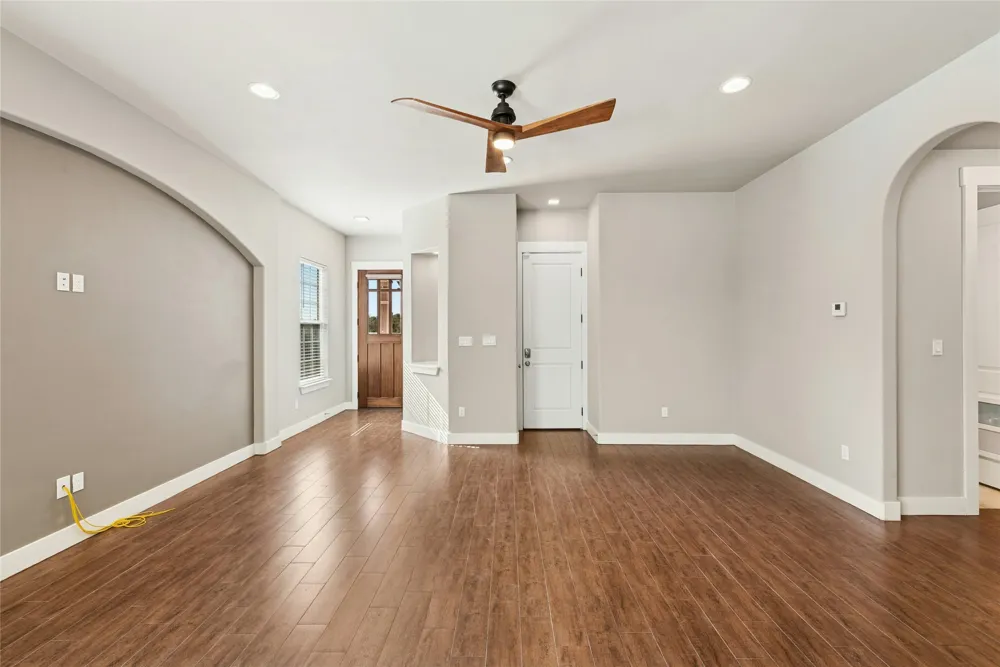 4301 Mansfield Dam Road #2101 Austin, TX 78734