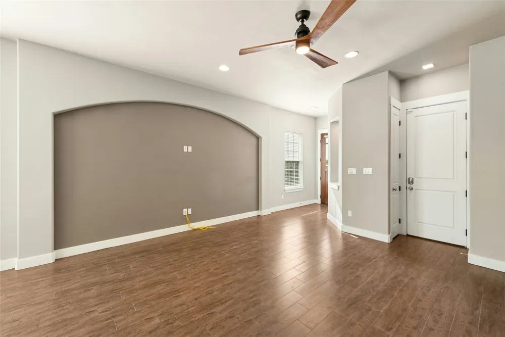 4301 Mansfield Dam Road #2101 Austin, TX 78734