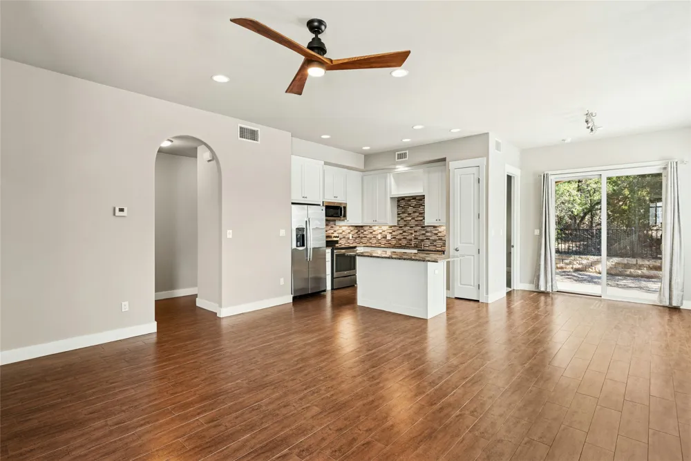 4301 Mansfield Dam Road #2101 Austin, TX 78734