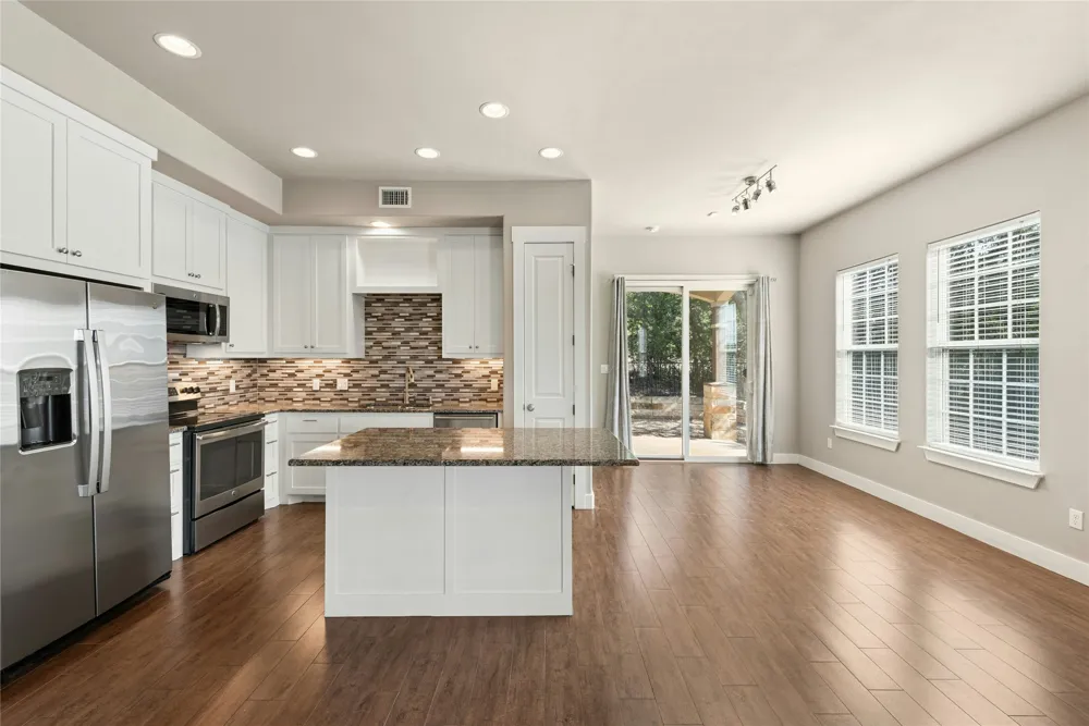 4301 Mansfield Dam Road #2101 Austin, TX 78734