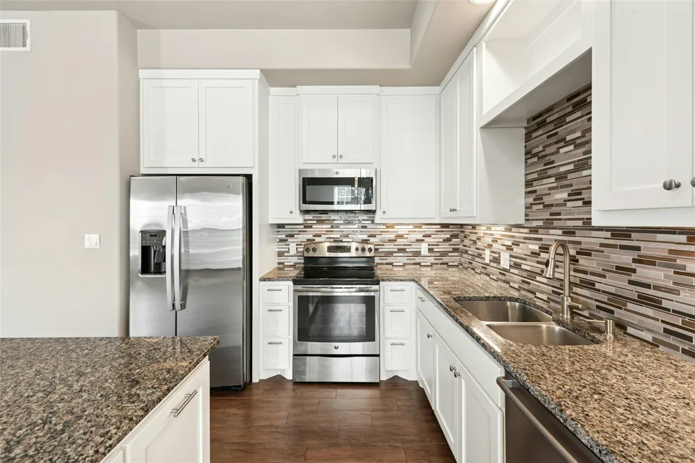 4301 Mansfield Dam Road #2101 Austin, TX 78734
