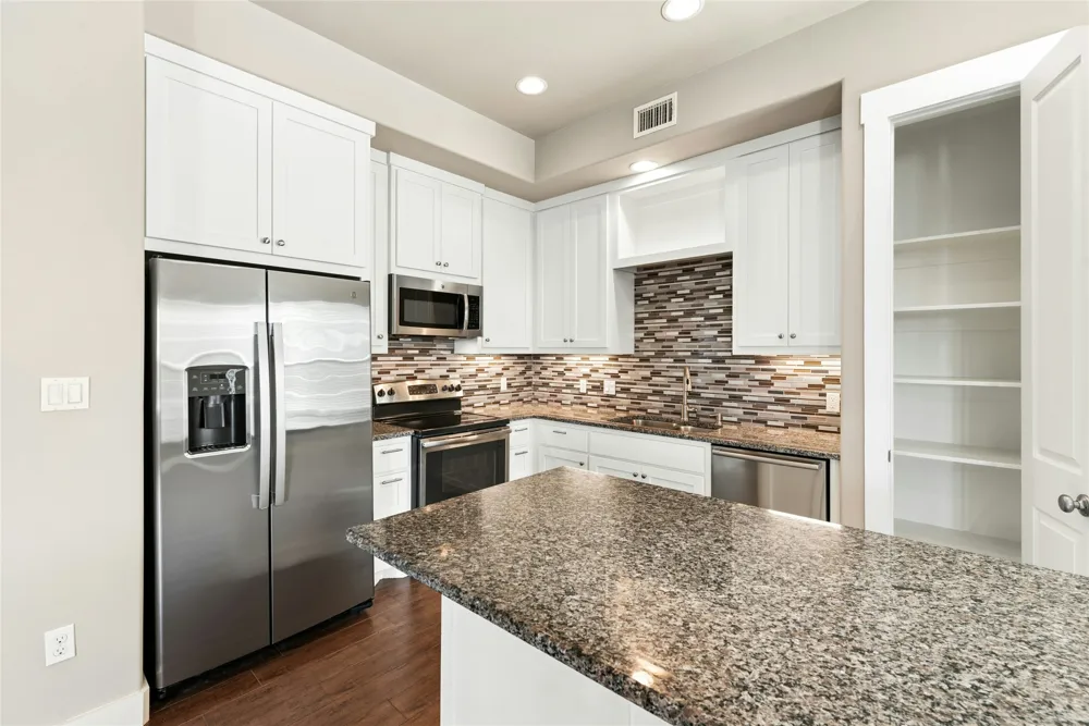 4301 Mansfield Dam Road #2101 Austin, TX 78734