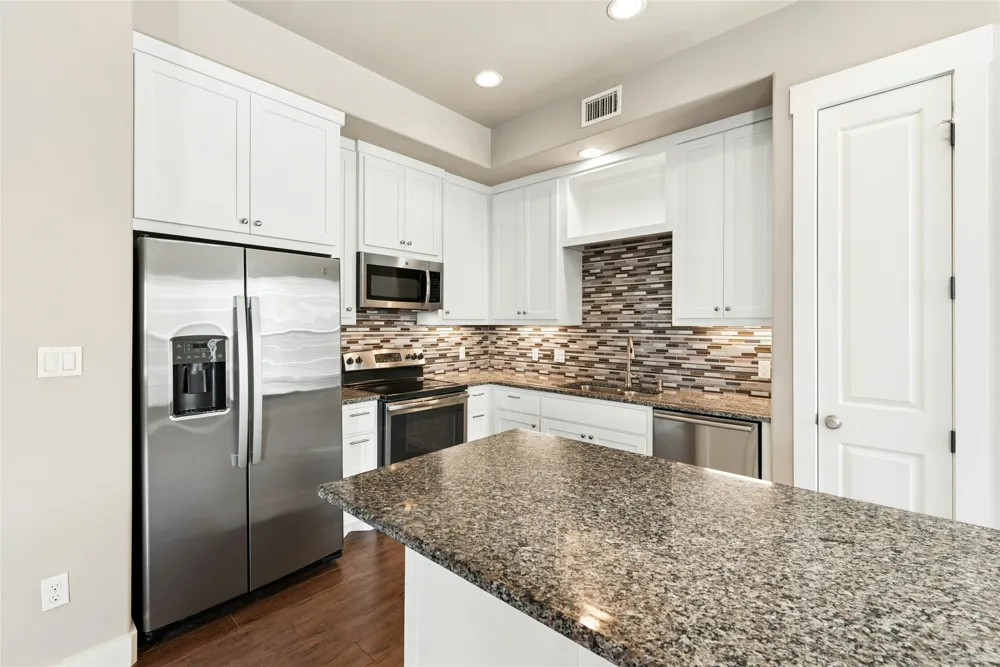 4301 Mansfield Dam Road #2101 Austin, TX 78734