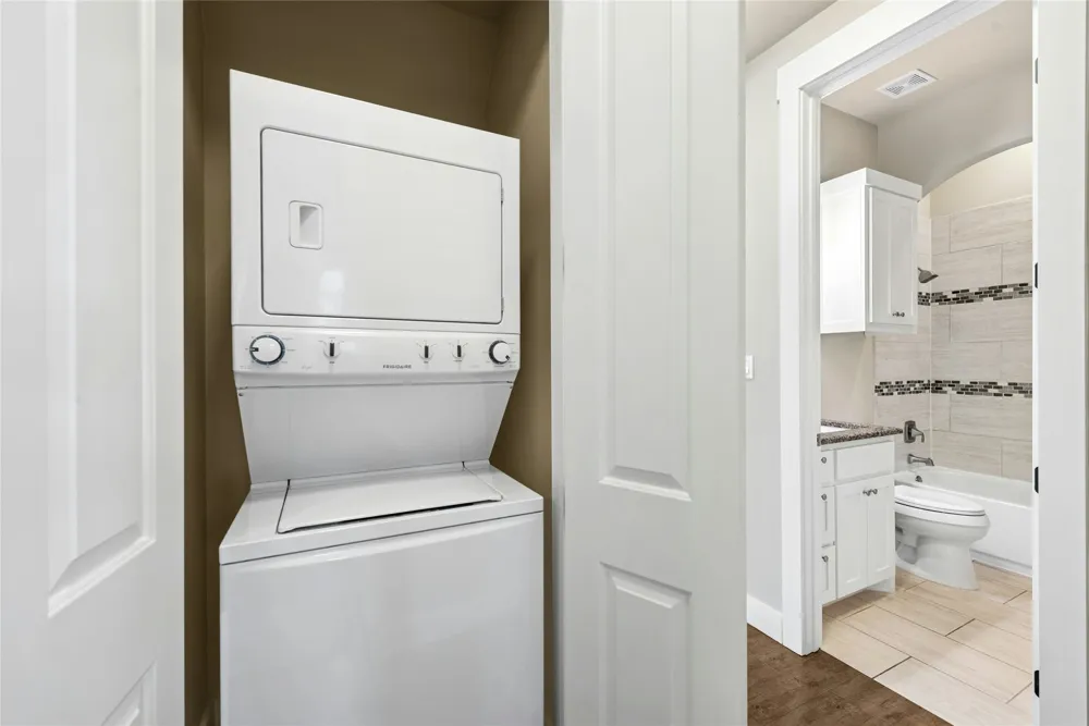 4301 Mansfield Dam Road #2101 Austin, TX 78734