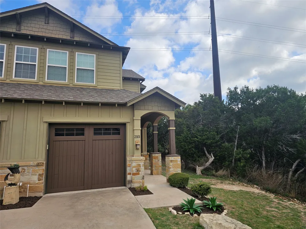 4301 Mansfield Dam Road #2101 Austin, TX 78734