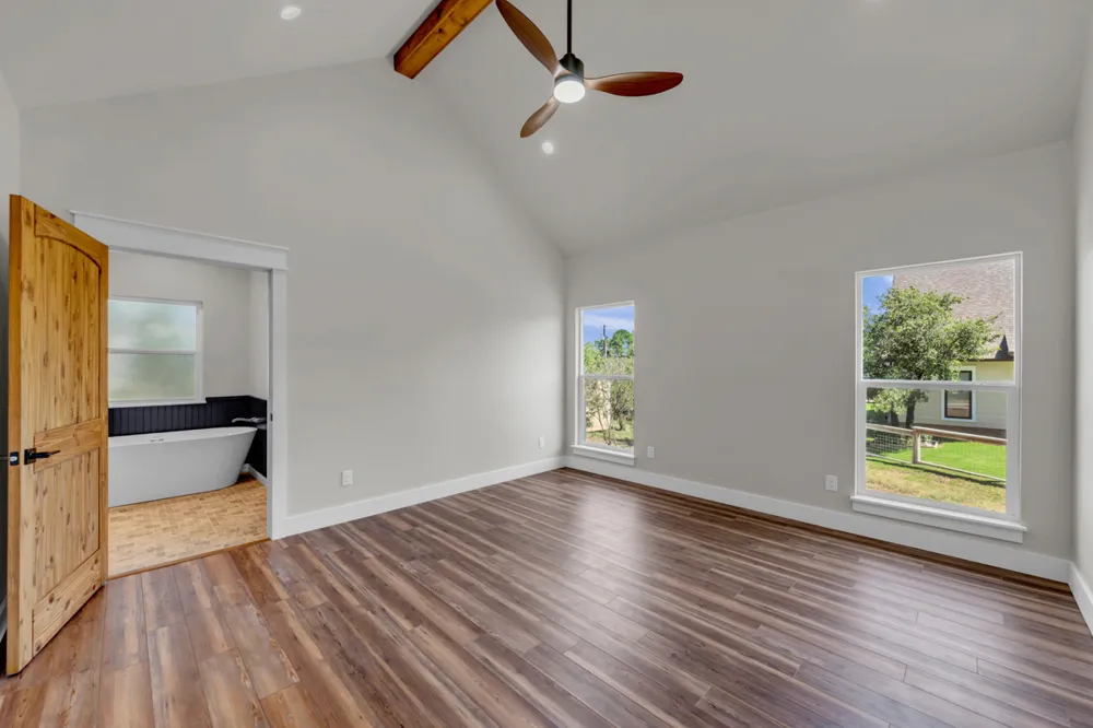 160 W Stonecastle Drive Granite Shoals, TX 78654