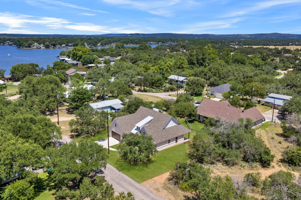 160 W Stonecastle Drive Granite Shoals, TX 78654