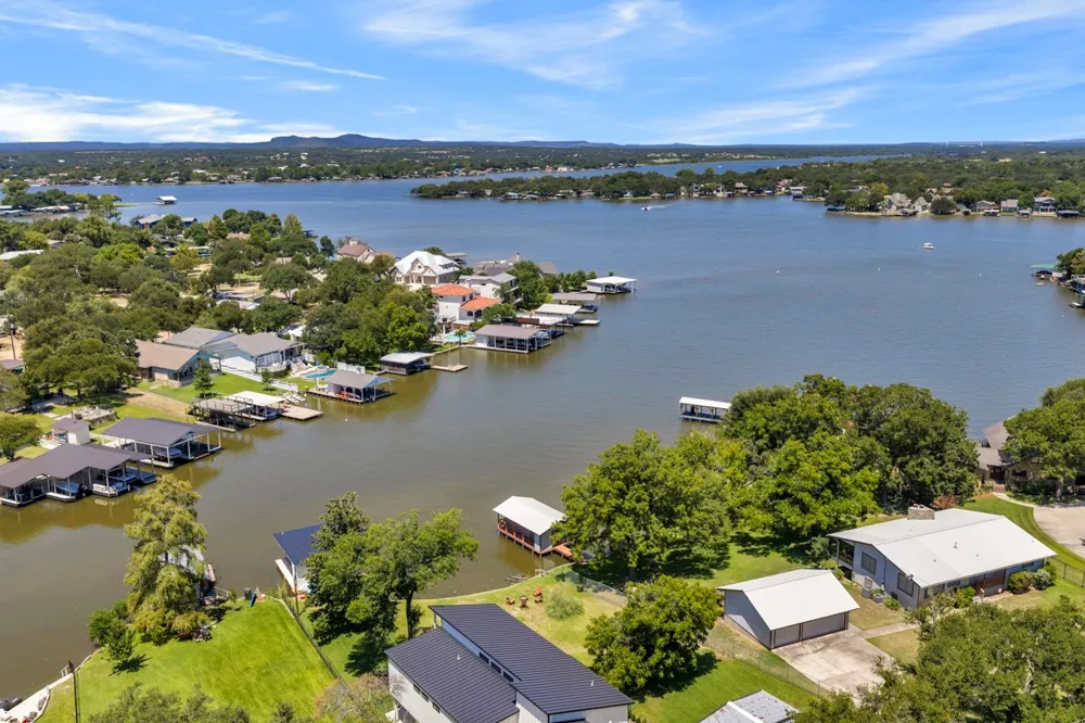 160 W Stonecastle Drive Granite Shoals, TX 78654
