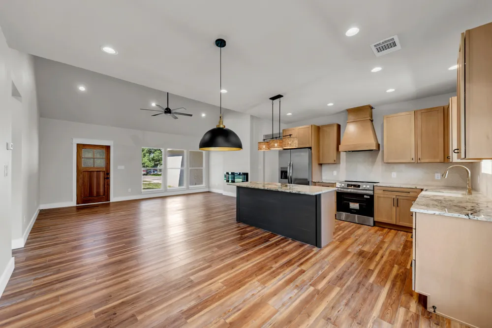 160 W Stonecastle Drive Granite Shoals, TX 78654