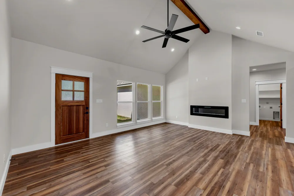 160 W Stonecastle Drive Granite Shoals, TX 78654