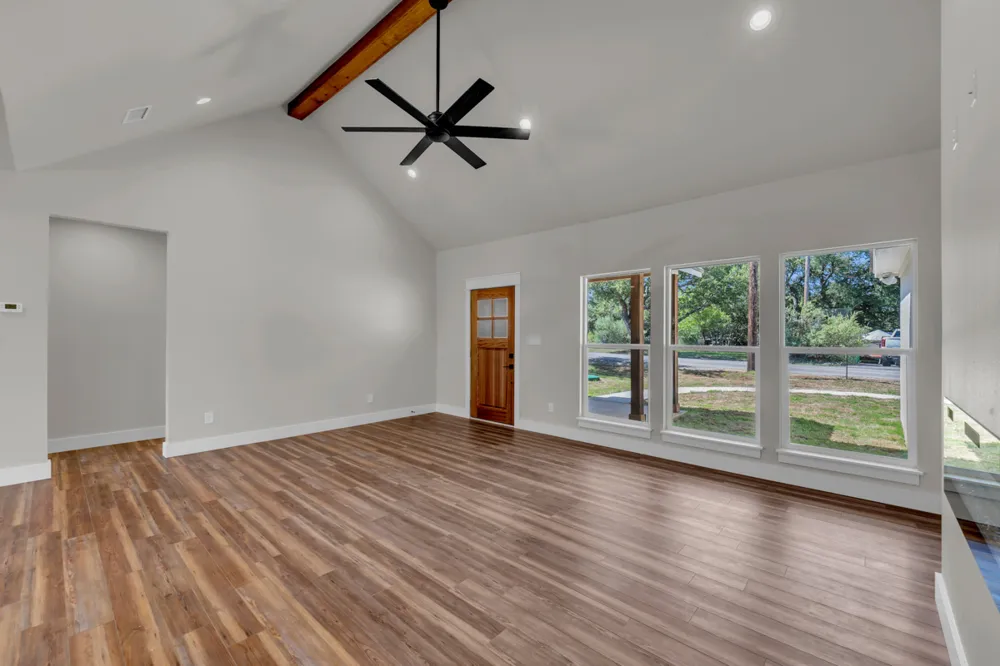 160 W Stonecastle Drive Granite Shoals, TX 78654