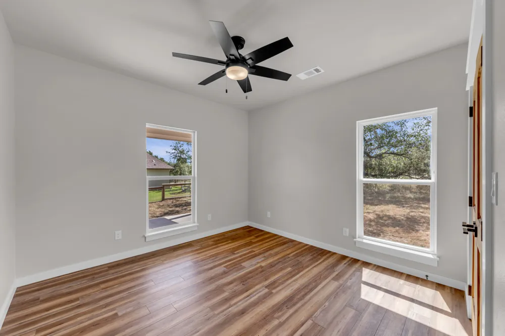160 W Stonecastle Drive Granite Shoals, TX 78654