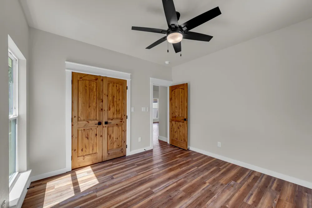 160 W Stonecastle Drive Granite Shoals, TX 78654