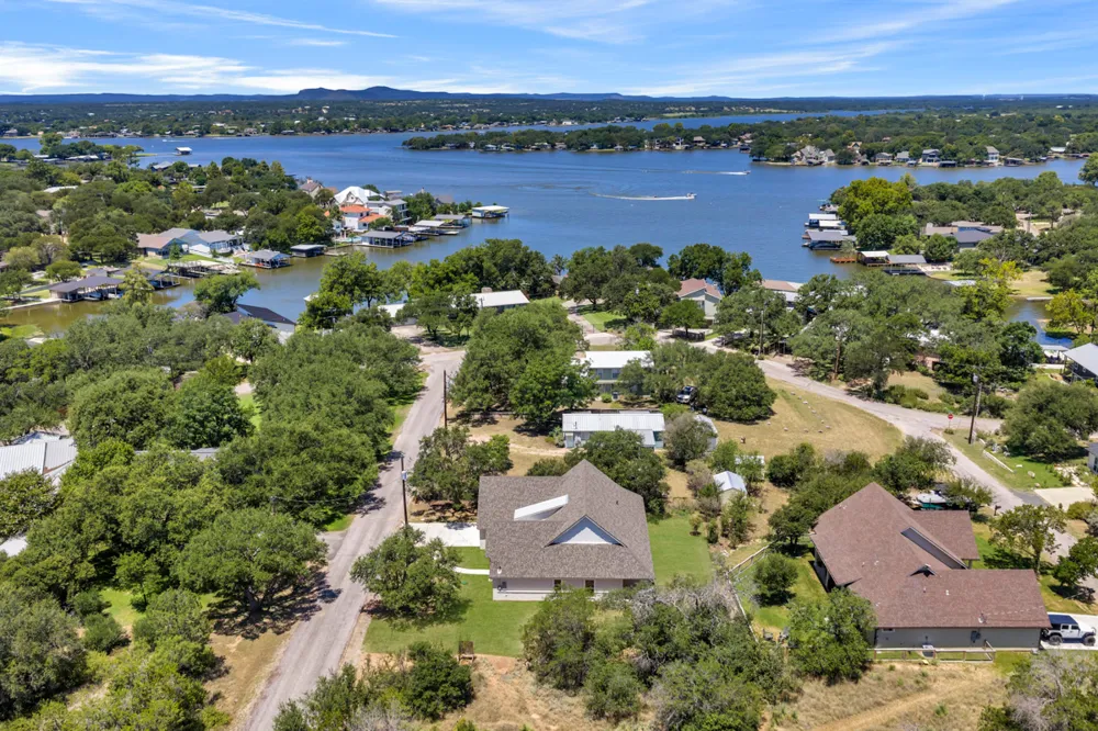 160 W Stonecastle Drive Granite Shoals, TX 78654