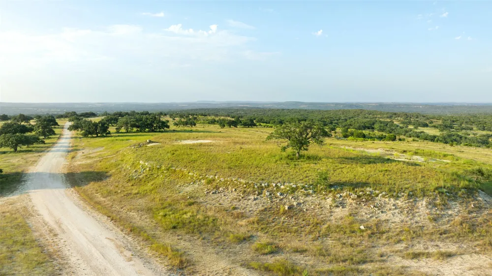 8577 Ranch Road 2766 Johnson City, TX 78636