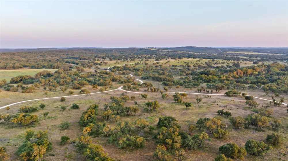 8577 Ranch Road 2766 Johnson City, TX 78636