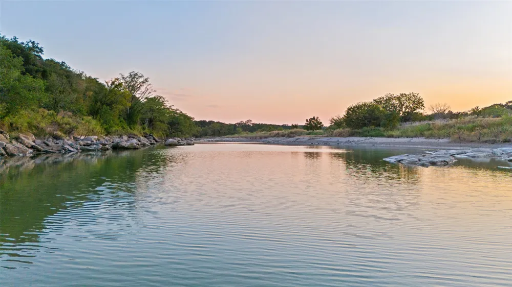 8577 Ranch Road 2766 Johnson City, TX 78636
